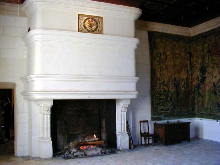 fireplace_in_guard_room