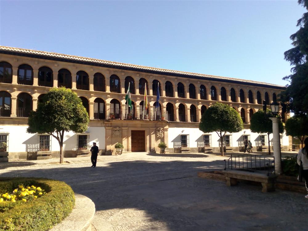 Ayuntamiento Plaza Duquesa Parcent