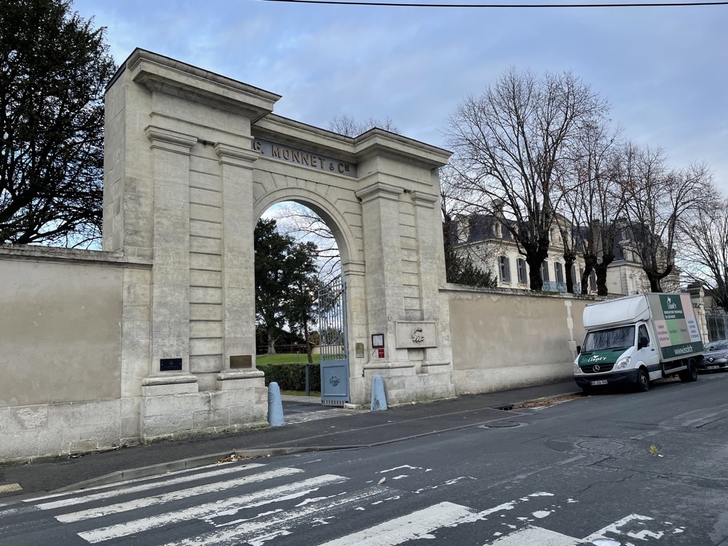 Chais Monnet Entrance