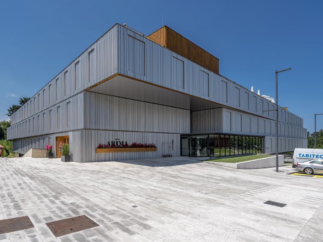 1 Arima Façade